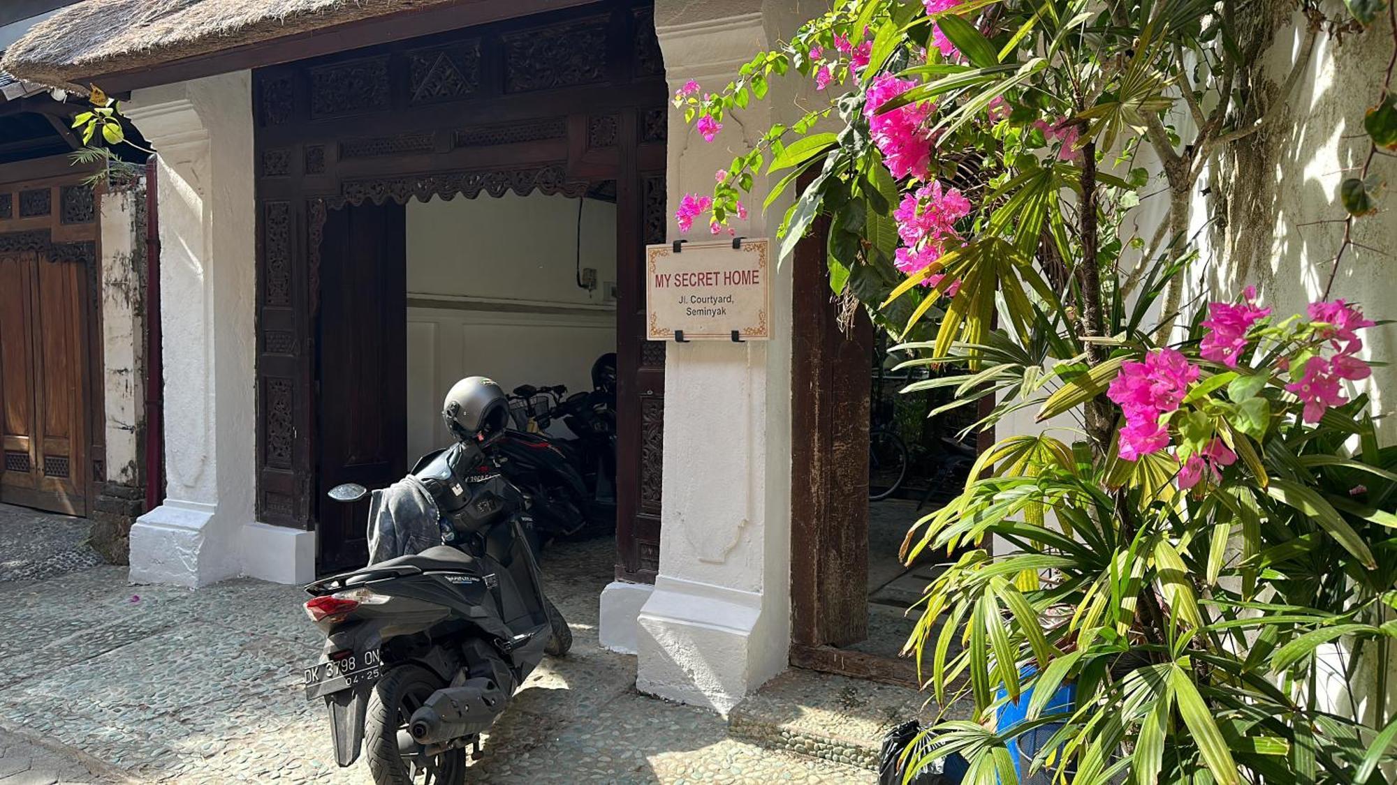 My Secret Home Seminyak Dış mekan fotoğraf